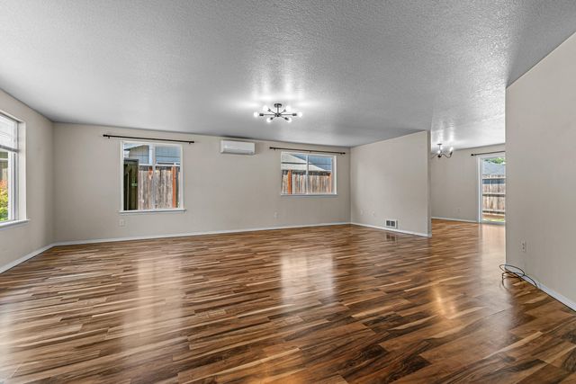 820 Garfield Street, Medford, OR 97501