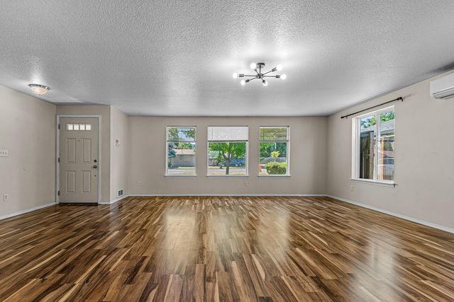 820 Garfield Street, Medford, OR 97501