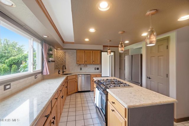 587 Rutledge Court, Perrysburg, OH 43551
