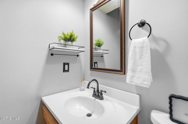 587 Rutledge Court, Perrysburg, OH 43551
