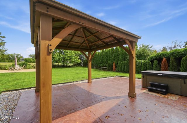 587 Rutledge Court, Perrysburg, OH 43551