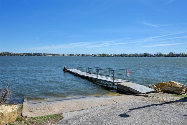 1011 Hidden Cove Trail, Granbury, TX 76049