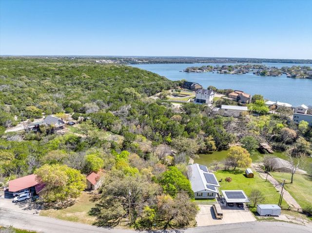 1011 Hidden Cove Trail, Granbury, TX 76049