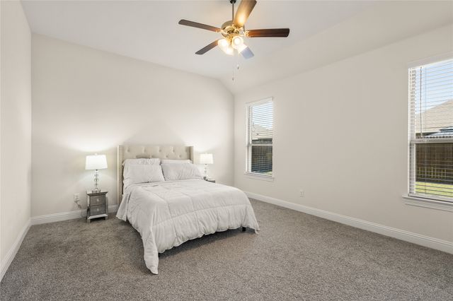 11024 Los Alamos Drive, Aubrey, TX 76227