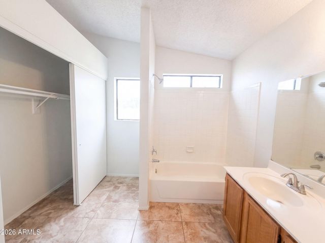 10020 W MONTECITO Avenue, Phoenix, AZ 85037
