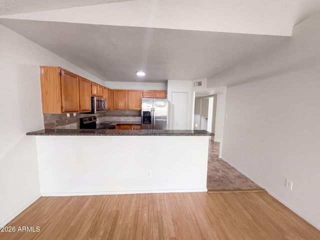 10020 W MONTECITO Avenue, Phoenix, AZ 85037