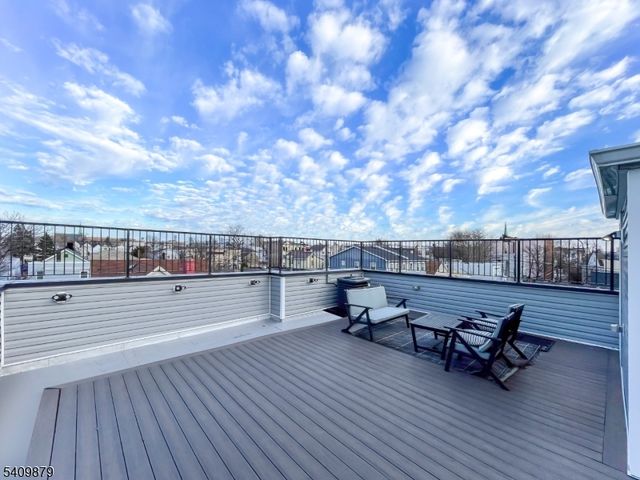 285 Lembeck Ave L, Jersey City, NJ 07305