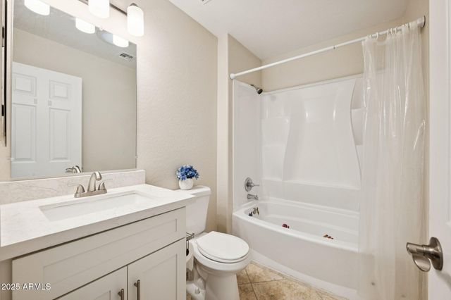 4332 W CARSON Road, Laveen, AZ 85339