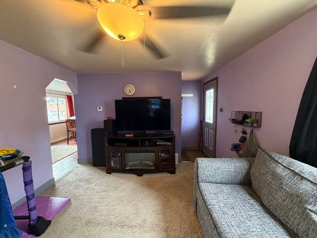 1040 Park AVENUE, East Mckeesport, PA 15035