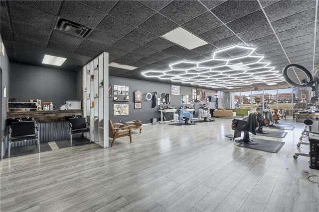 2308 SE 28th Street Suite 5, Bentonville, AR 72712