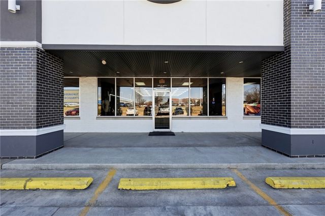 2308 SE 28th Street Suite 5, Bentonville, AR 72712