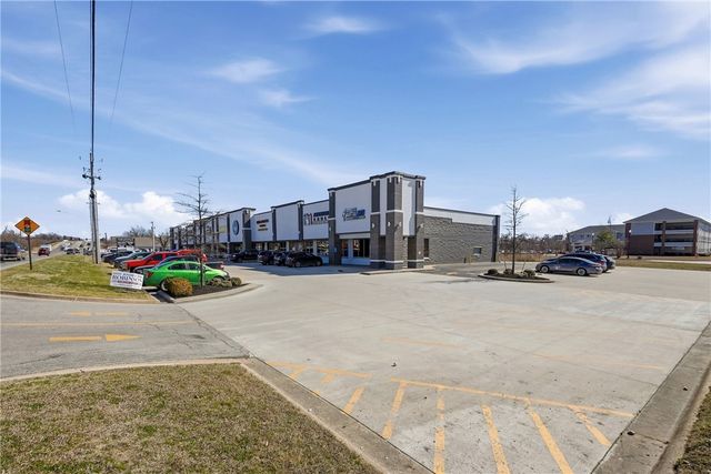 2308 SE 28th Street Suite 5, Bentonville, AR 72712