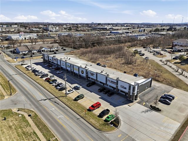 2308 SE 28th Street Suite 5, Bentonville, AR 72712