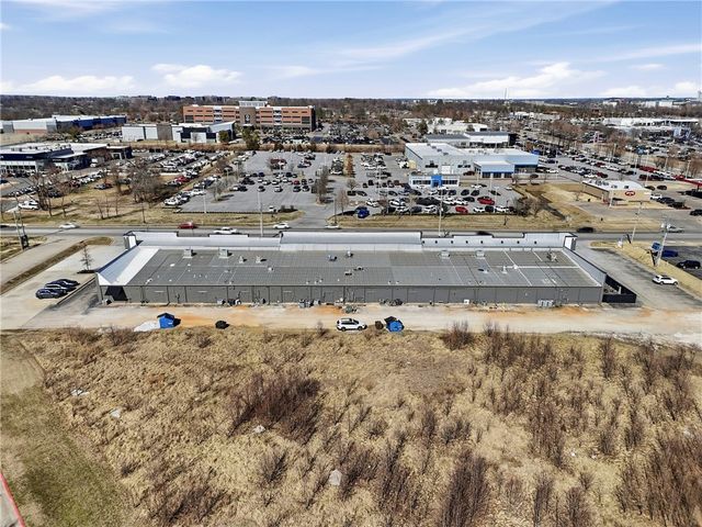 2308 SE 28th Street Suite 5, Bentonville, AR 72712