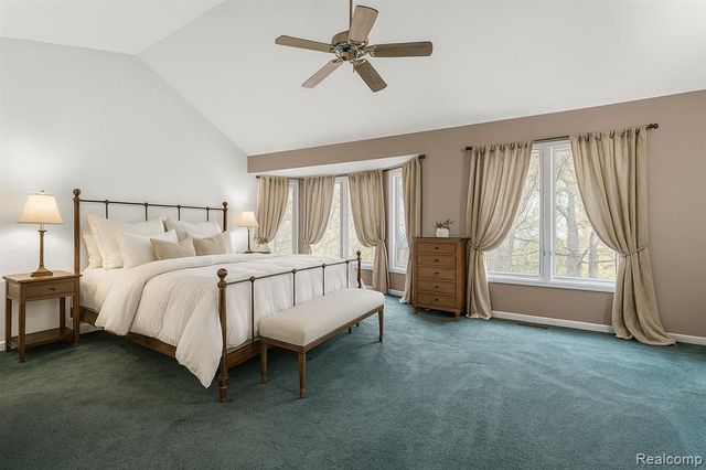 6775 Carlyle Crossing, West Bloomfield, MI 48322