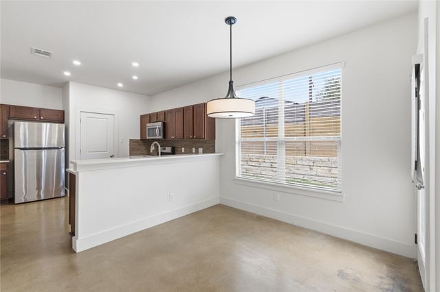 4124 Valley View RD 4B, Austin, TX 78704