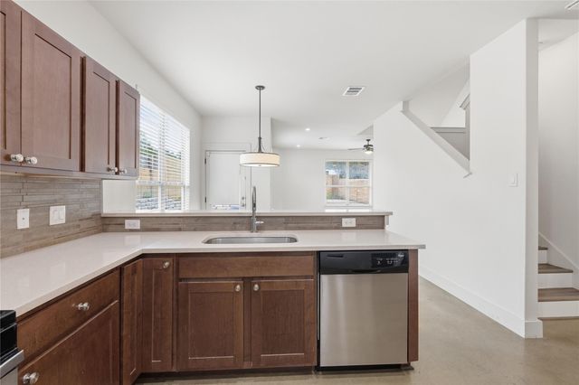 4124 Valley View RD 4B, Austin, TX 78704