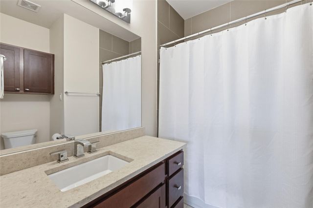 4124 Valley View RD 4B, Austin, TX 78704