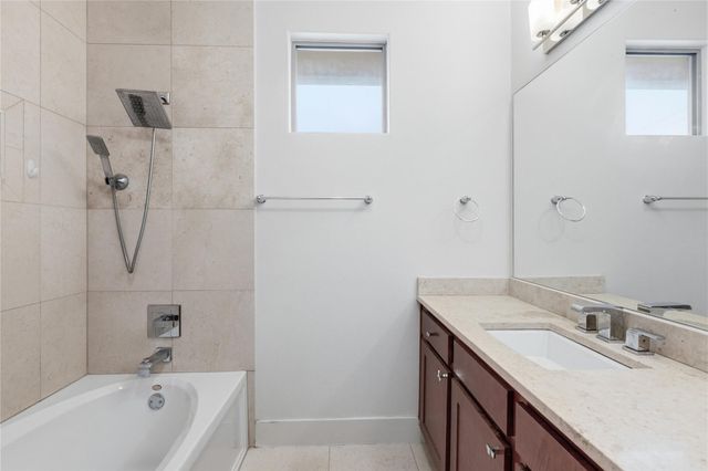4124 Valley View RD 4B, Austin, TX 78704