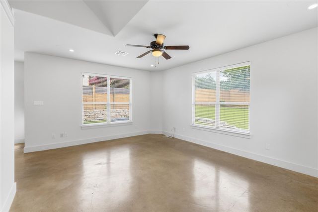 4124 Valley View RD 4B, Austin, TX 78704