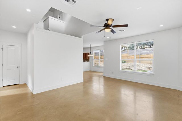 4124 Valley View RD 4B, Austin, TX 78704