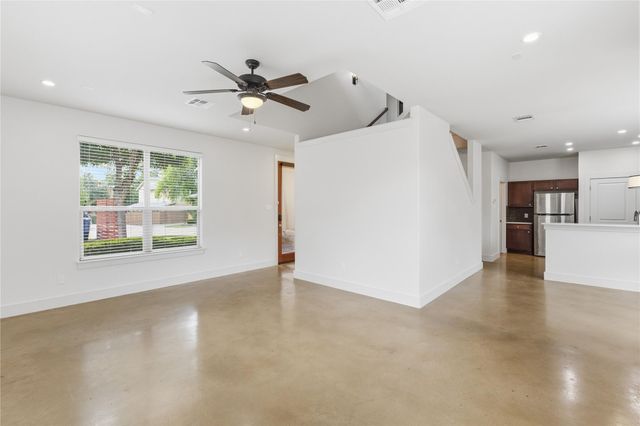 4124 Valley View RD 4B, Austin, TX 78704