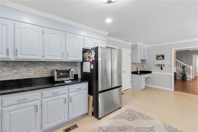 908 Northwood DR, Chesapeake, VA 23322