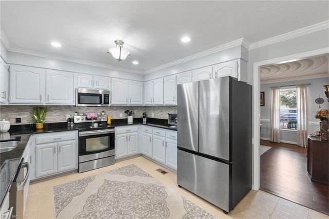 908 Northwood DR, Chesapeake, VA 23322