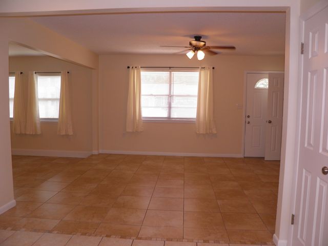 14 NW Jonquil Avenue, Fort Walton Beach, FL 32548