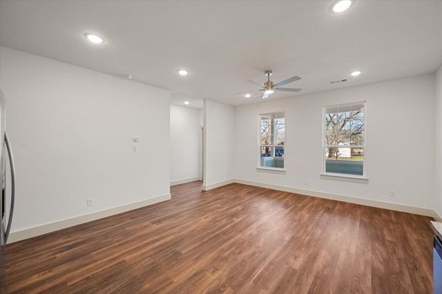 506 E Kimball Street 1, Mansfield, TX 76063