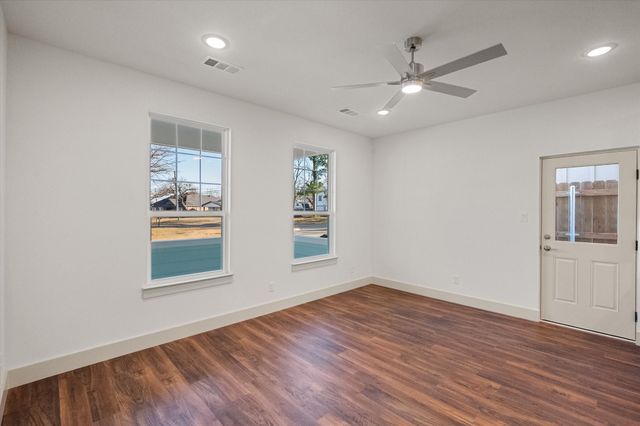 506 E Kimball Street 1, Mansfield, TX 76063