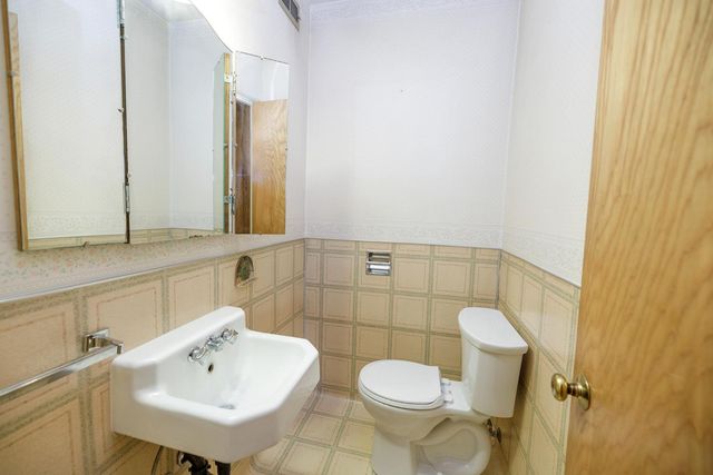 1550 Brayton Ave, Escalon, CA 95320