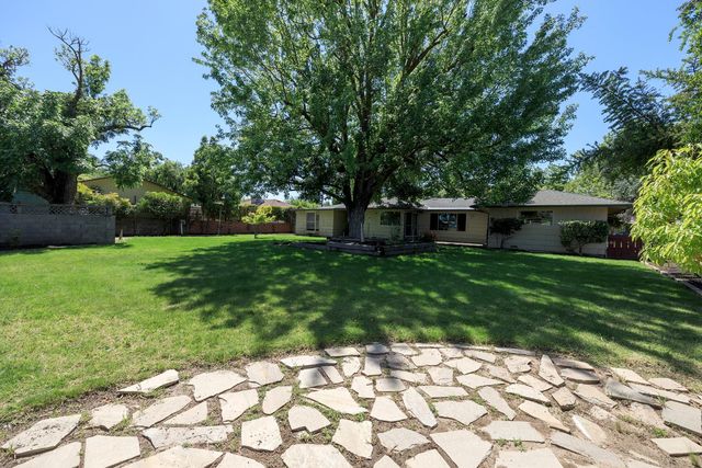 1550 Brayton Ave, Escalon, CA 95320