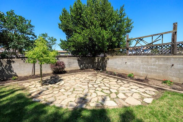 1550 Brayton Ave, Escalon, CA 95320