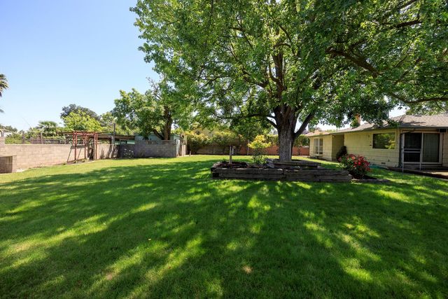 1550 Brayton Ave, Escalon, CA 95320