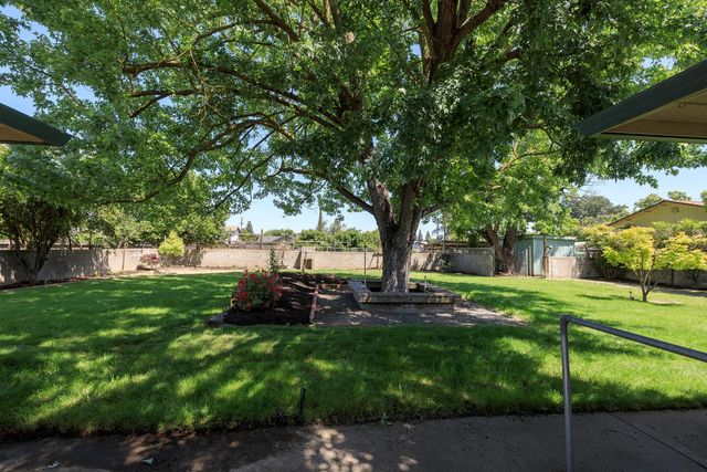 1550 Brayton Ave, Escalon, CA 95320