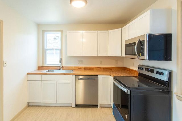 804 N 3rd Street N, Fargo, ND 58102