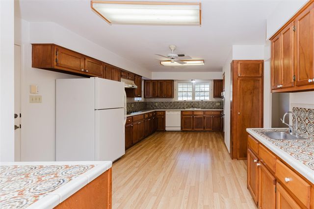 120 Skyline RD, Georgetown, TX 78628