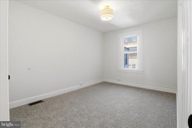 27 W NEW ST, Lancaster, PA 17603