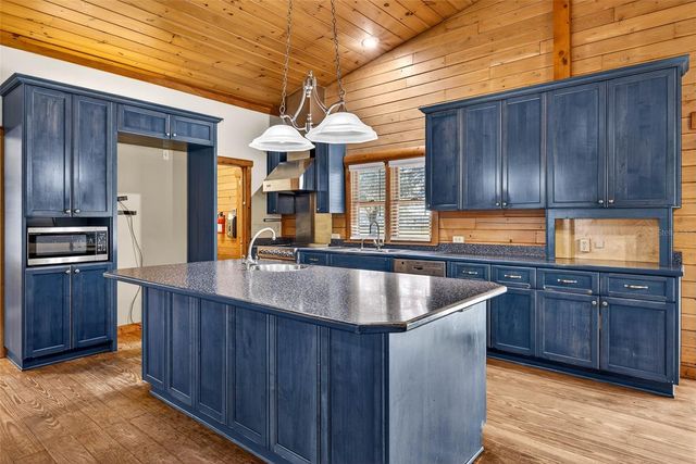 6750 SUTTON OAKS LANE, Zephyrhills, FL 33541