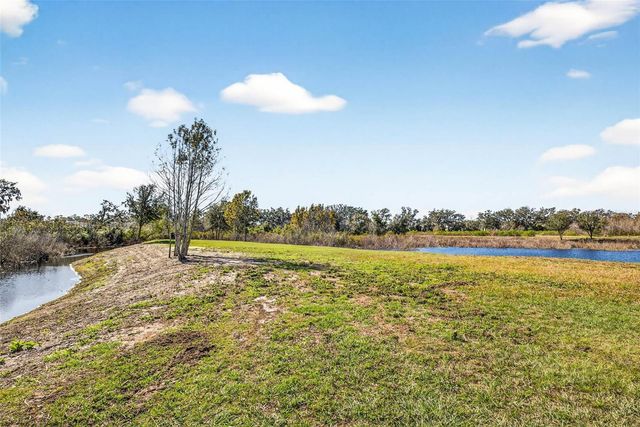 6750 SUTTON OAKS LANE, Zephyrhills, FL 33541