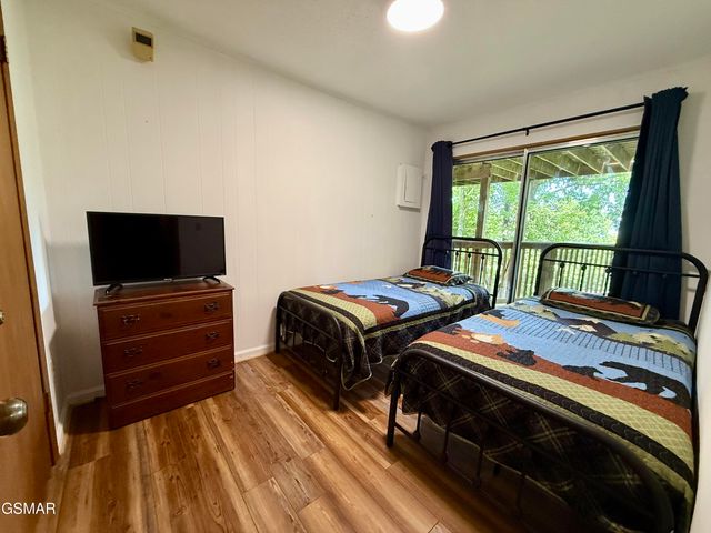 1448 N Arbon Lane, Gatlinburg, TN 37738