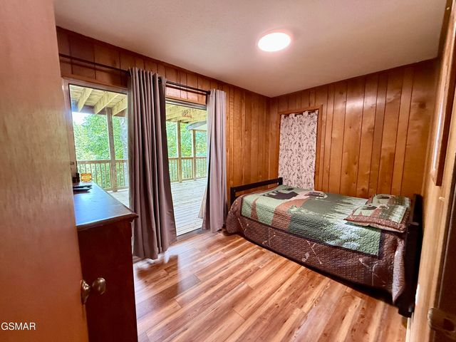 1448 N Arbon Lane, Gatlinburg, TN 37738