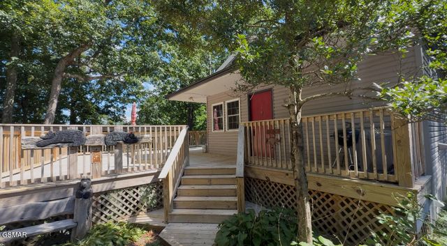1448 N Arbon Lane, Gatlinburg, TN 37738