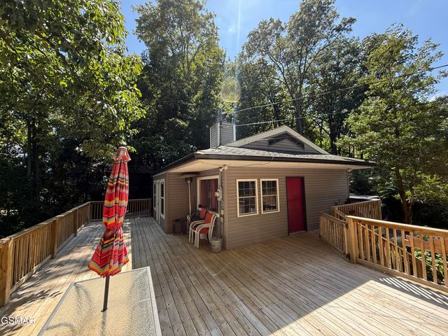 1448 N Arbon Lane, Gatlinburg, TN 37738