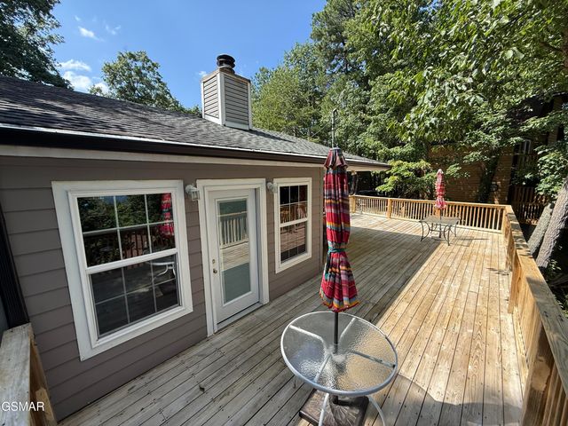 1448 N Arbon Lane, Gatlinburg, TN 37738
