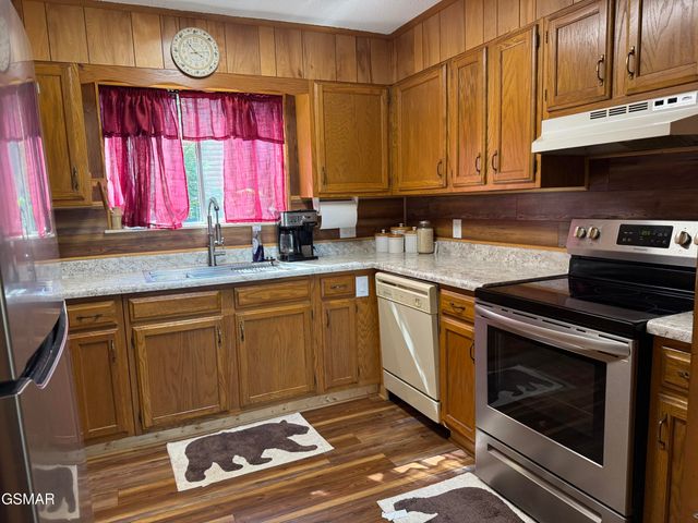 1448 N Arbon Lane, Gatlinburg, TN 37738