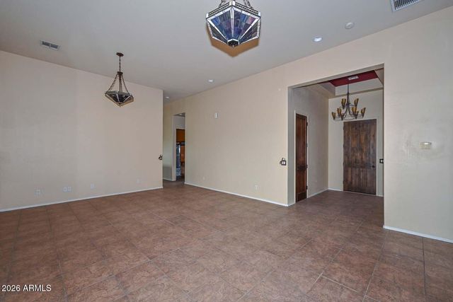 210 W YUCCA Lane, New River, AZ 85087
