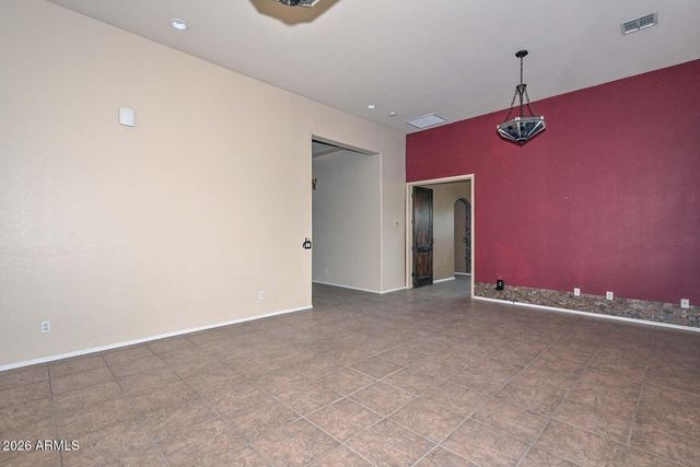 210 W YUCCA Lane, New River, AZ 85087