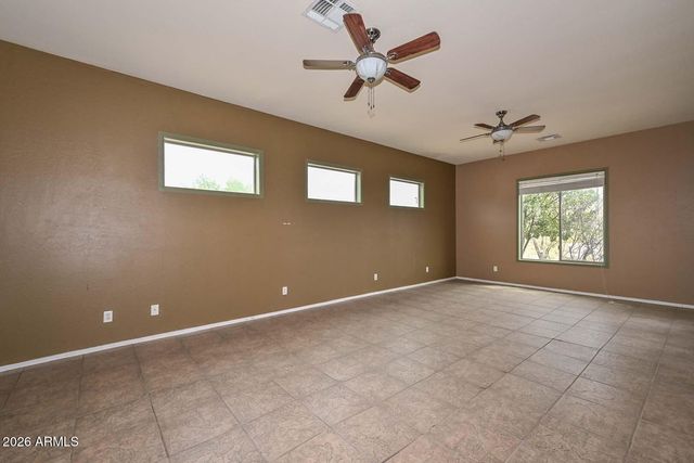 210 W YUCCA Lane, New River, AZ 85087